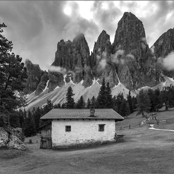 Dolomiti (Italia): gruppo delle Odle in Val di Funes - © Massimo Vespignani