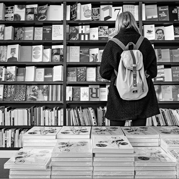  Amsterdam (Paesi Bassi): libreria nel Museum Quarter - © Massimo Vespignani