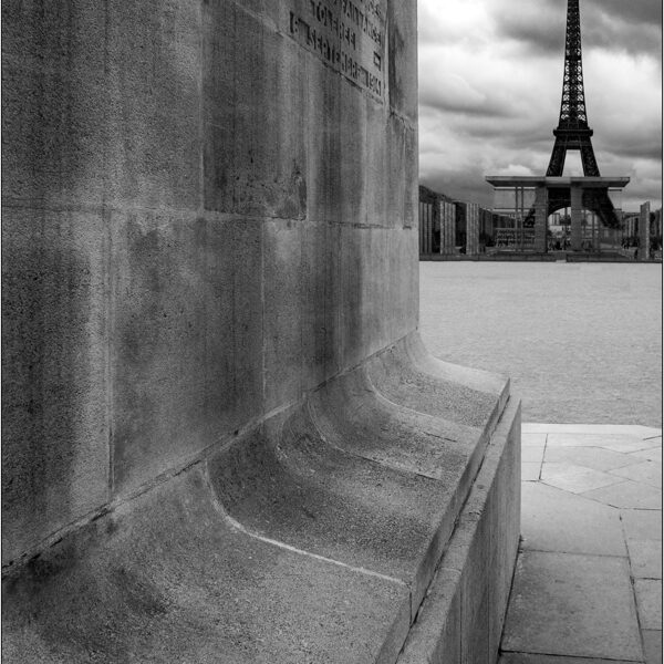 Parigi:  Champ de Mars - © Massimo Vespignani