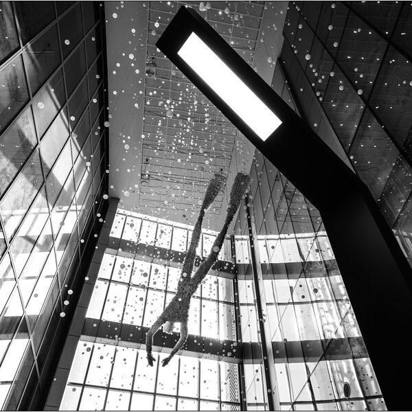  Seoul (Corea del Sud): atrio della Lotte World Tower - © Massimo Vespignani