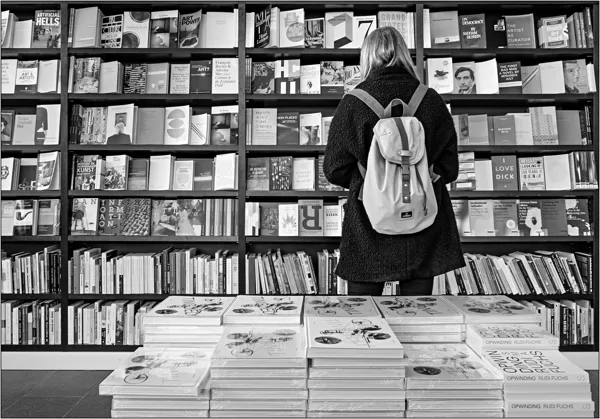  Amsterdam (Paesi Bassi): libreria nel Museum Quarter - © Massimo Vespignani