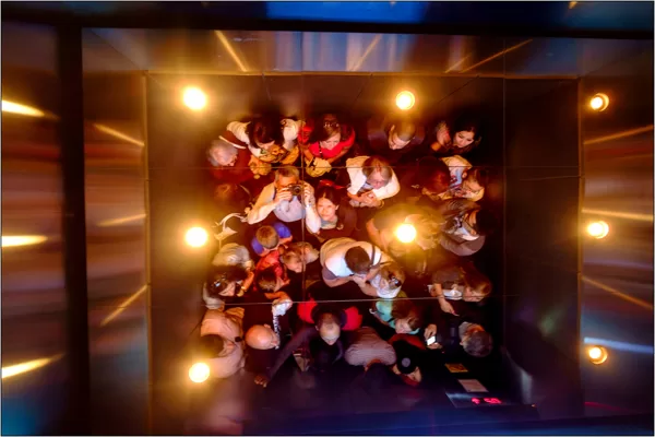  Chicago (Illinois): interno di un ascensore della Willis Tower - © Massimo Vespignani
