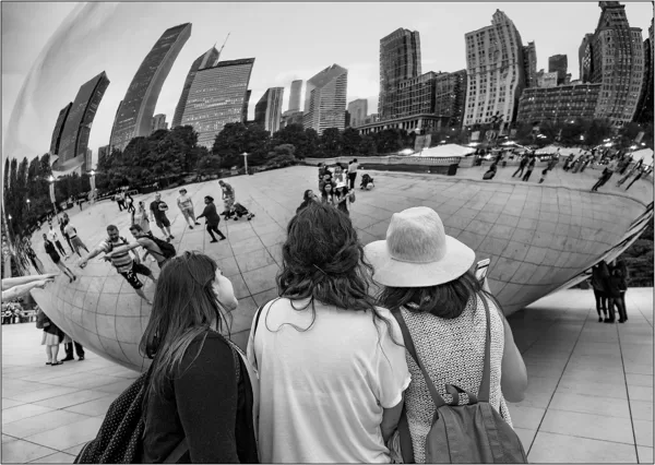 Chicago (Illinois): riflessi sulla scultura "Cloud Gate" - © Massimo Vespignani