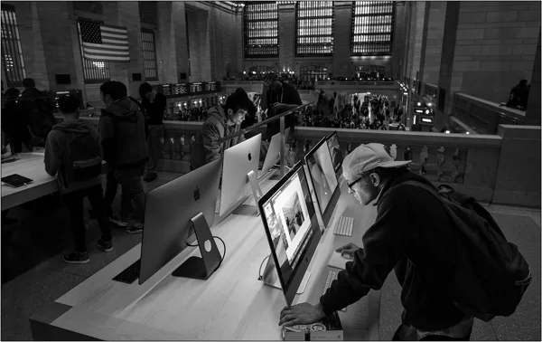  New York: Apple Store all'interno del Grand Central Terminal - © Massimo Vespignani