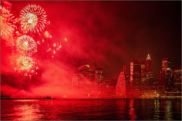 New York: spettacolo pirotecnico sull'East River - © Massimo Vespignani