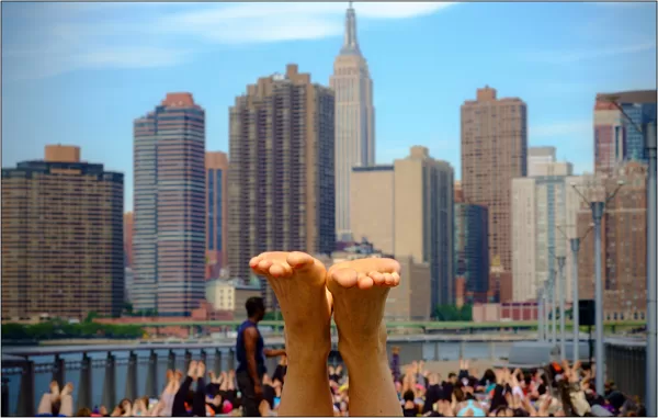New York: ginnastica di gruppo a Long Island City - © Massimo Vespignani