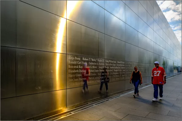  Jersey City (New Jersey): l'Empty Sky Memorial - © Massimo Vespignani