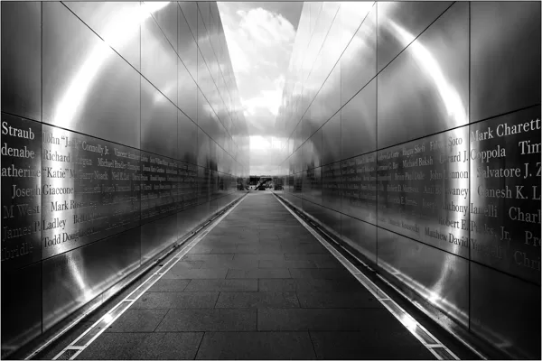  Jersey City (New Jersey): l'Empty Sky Memorial - © Massimo Vespignani