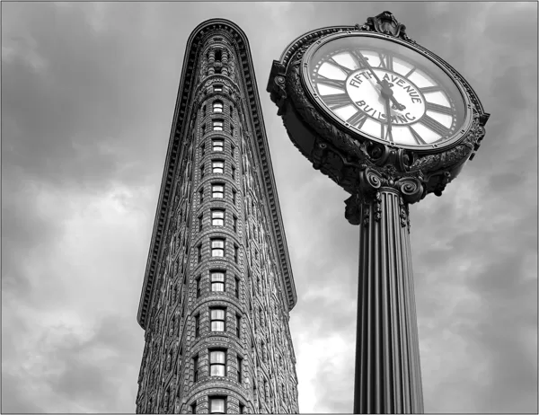  New York: l'iconico orologio di fronte al Flatiron Building - © Massimo Vespignani
